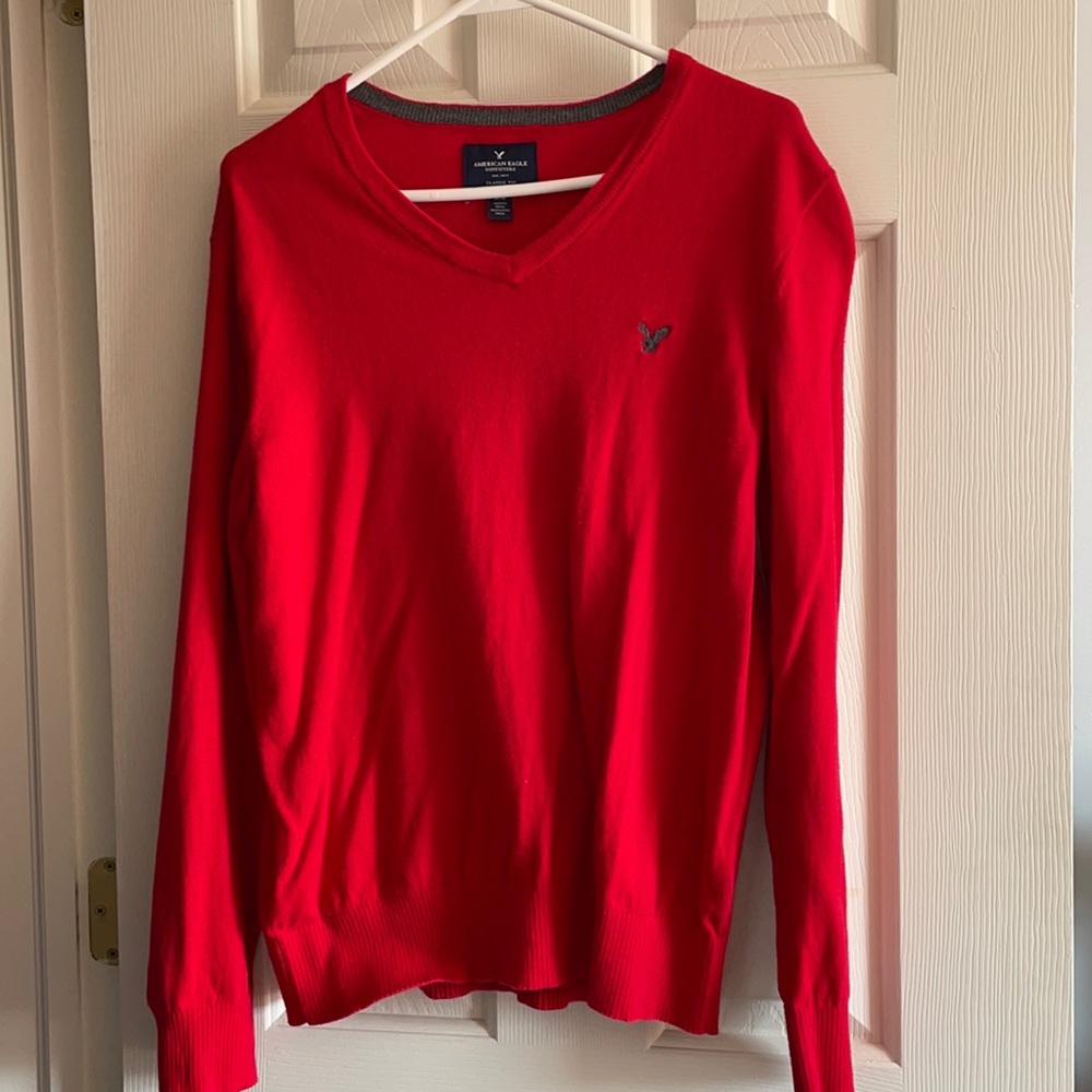 American Eagle sweater v neck
